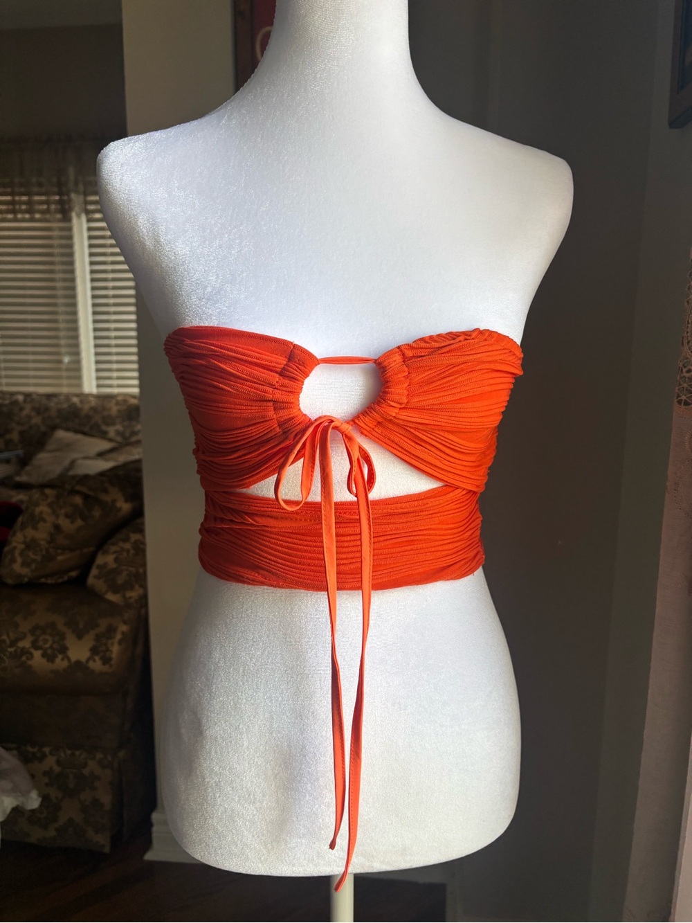 Orange Strapless Ruched Cutout Tie-Front Crop Top / Bandeau